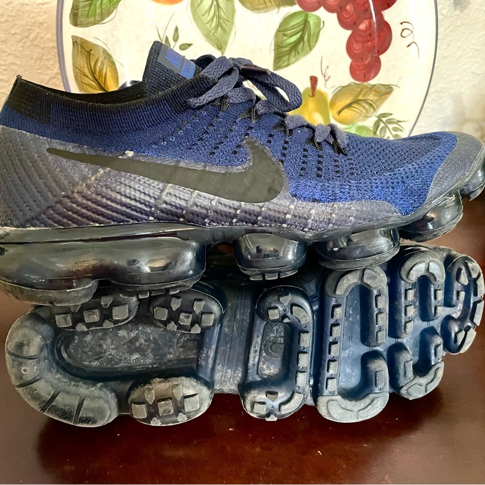 NIKE AIR VAPOR MAX SIZE 9.5 USA
